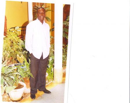 lui c sylla un ami disons ou une amie d tt façon il é un ..........................................